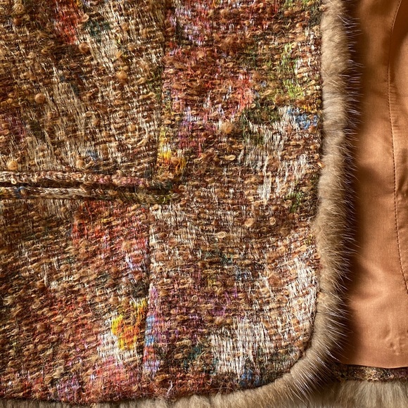 Real Mink- trimmed textured jacquard jacket in iridescent autumn colors hues - Picture 7 of 7